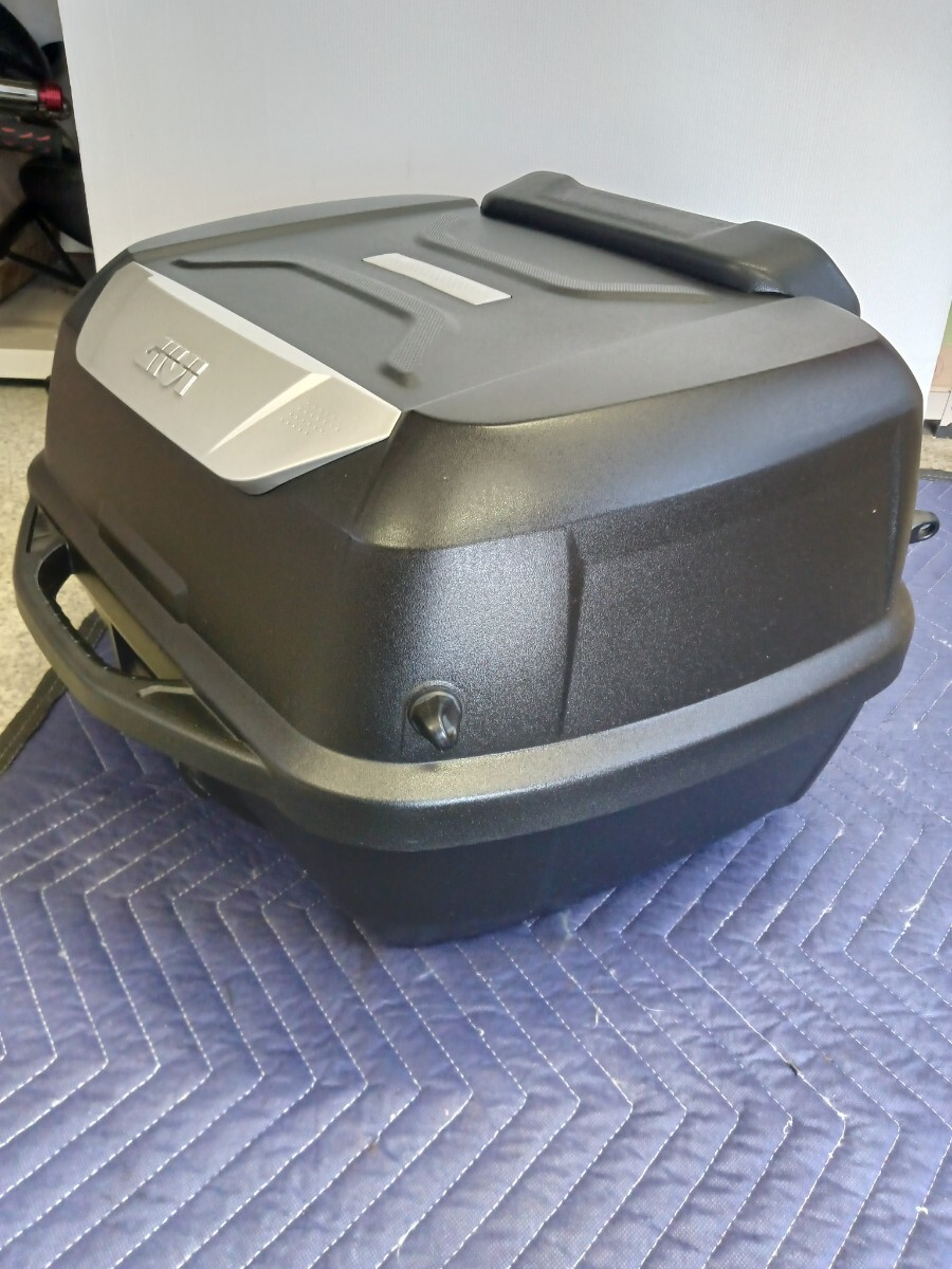 GIVI E43NTL 未塗装ブラック トップケース モノロック PCX リアボックス_画像3