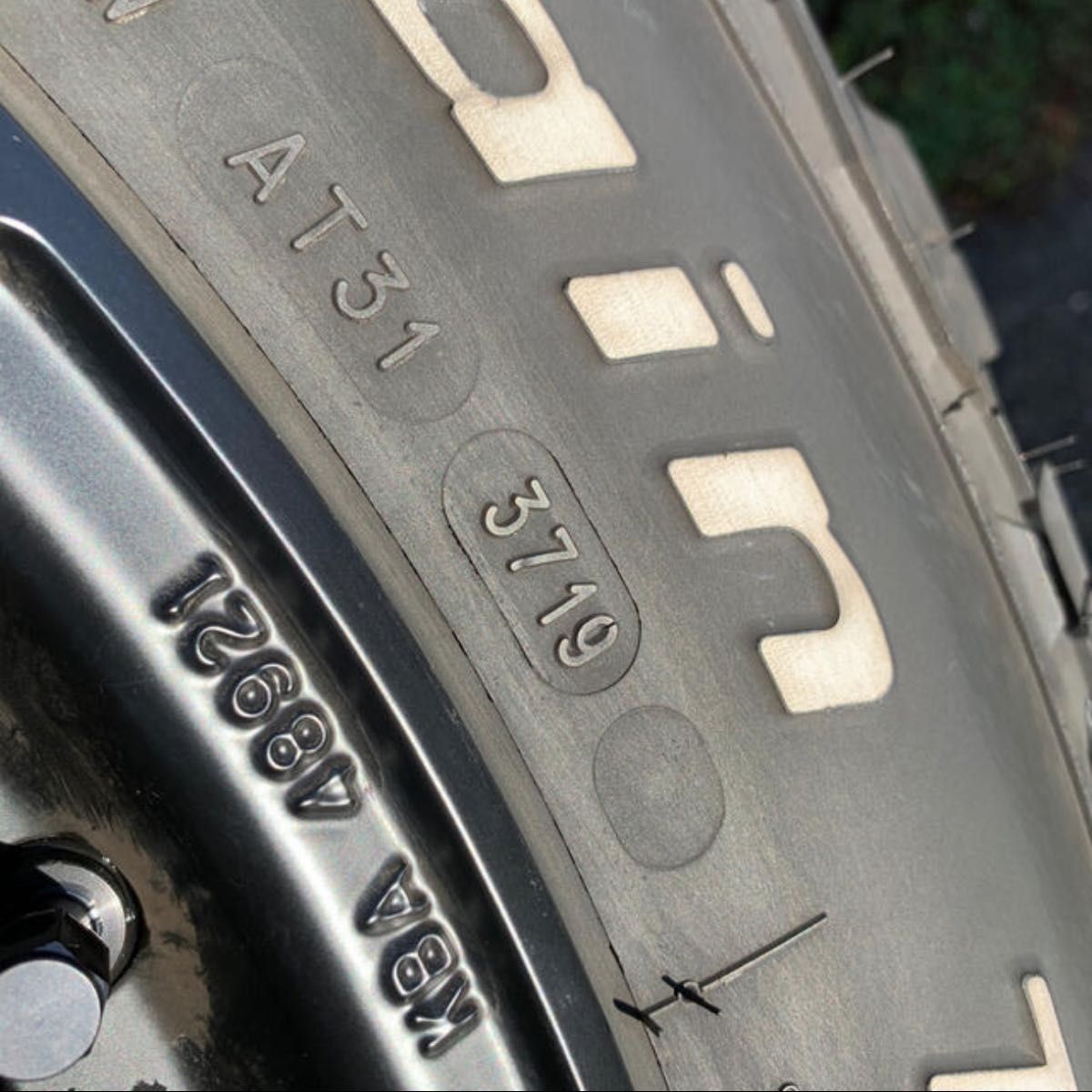 1/4個口 4本同時購入限定です 16インチ 5穴-PCD100 225/70R16 BF Goodrich KO2