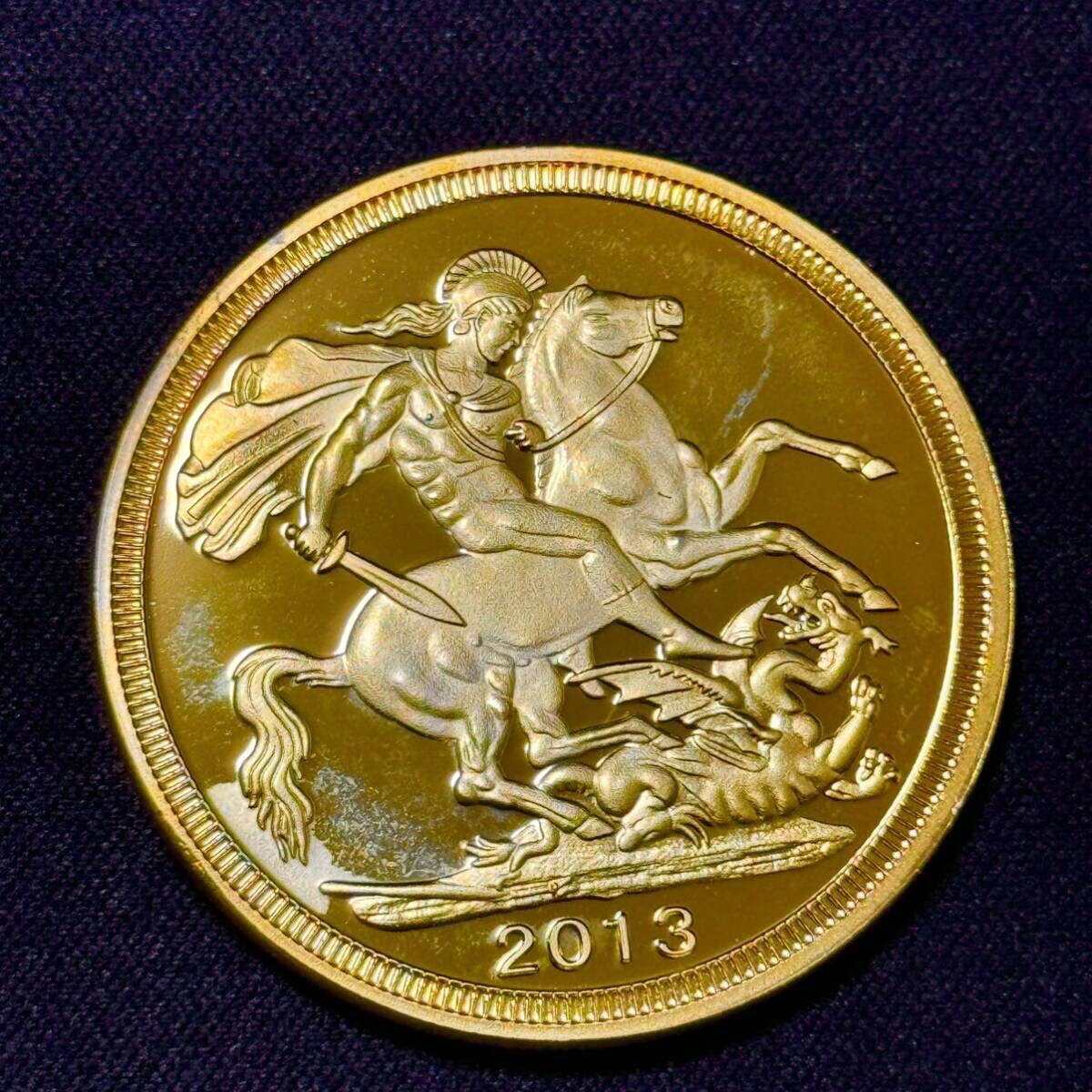 金貨 イギリス イエローゴールド GOLD ソブリン金貨 コレクション エリザベス女王 古銭 22金 コイン _画像1