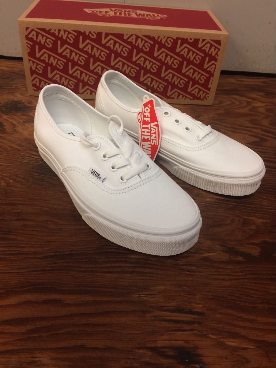 VANS SHOES AUTHENTIC WHITE 新品未使用、送料込み！ スニーカー