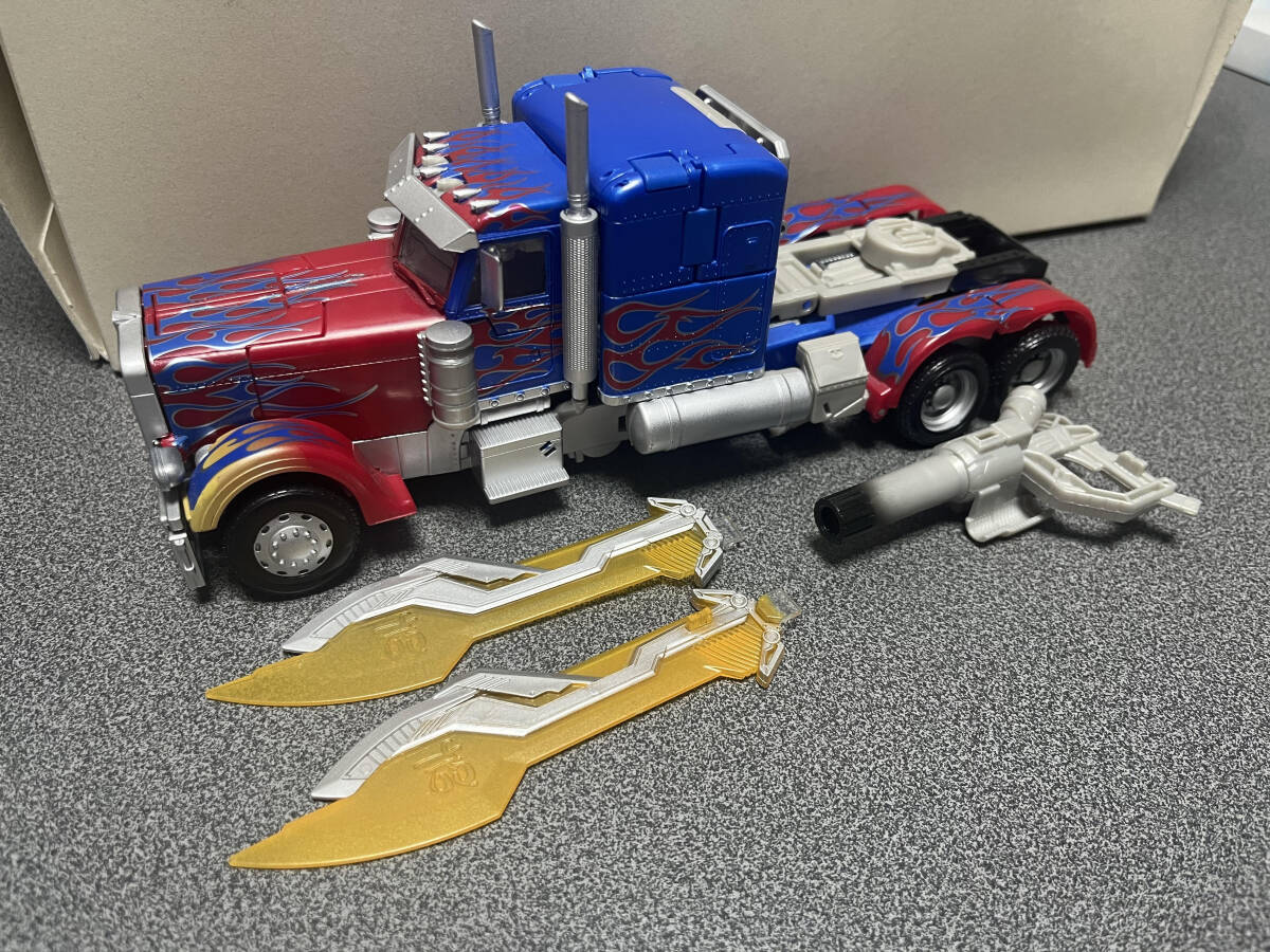 5100円 トランスフォーマー MPM-4 オプティマスプライム 箱なし 5100円 トランスフォーマー MPM-4 オプティマスプライム 箱なし