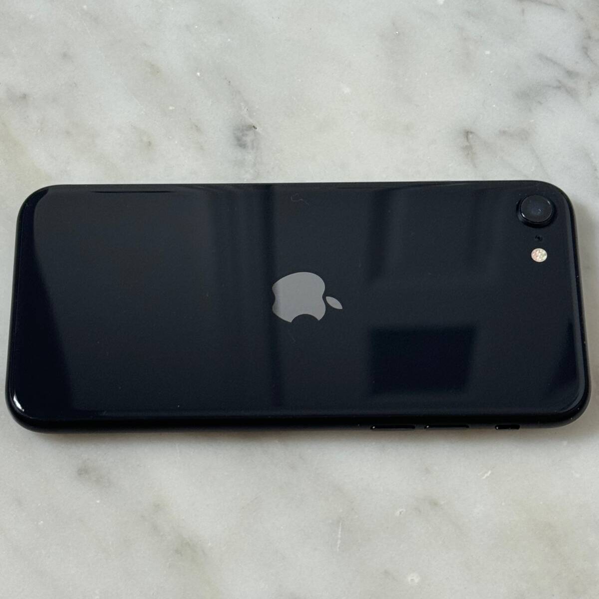 美品 SIMフリー iPhone SE 第2世代 128GB MXD02J/A ブラック 判定○ SIMロック解除済 Apple アップル_画像8