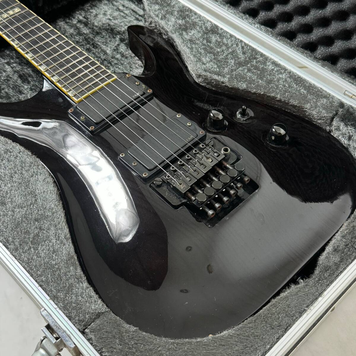 ESP HORIZON ホライゾン エレキギター EMG Floyd Rose ドイツ エボニー スルーネック 日本製 フライトケース付_画像4