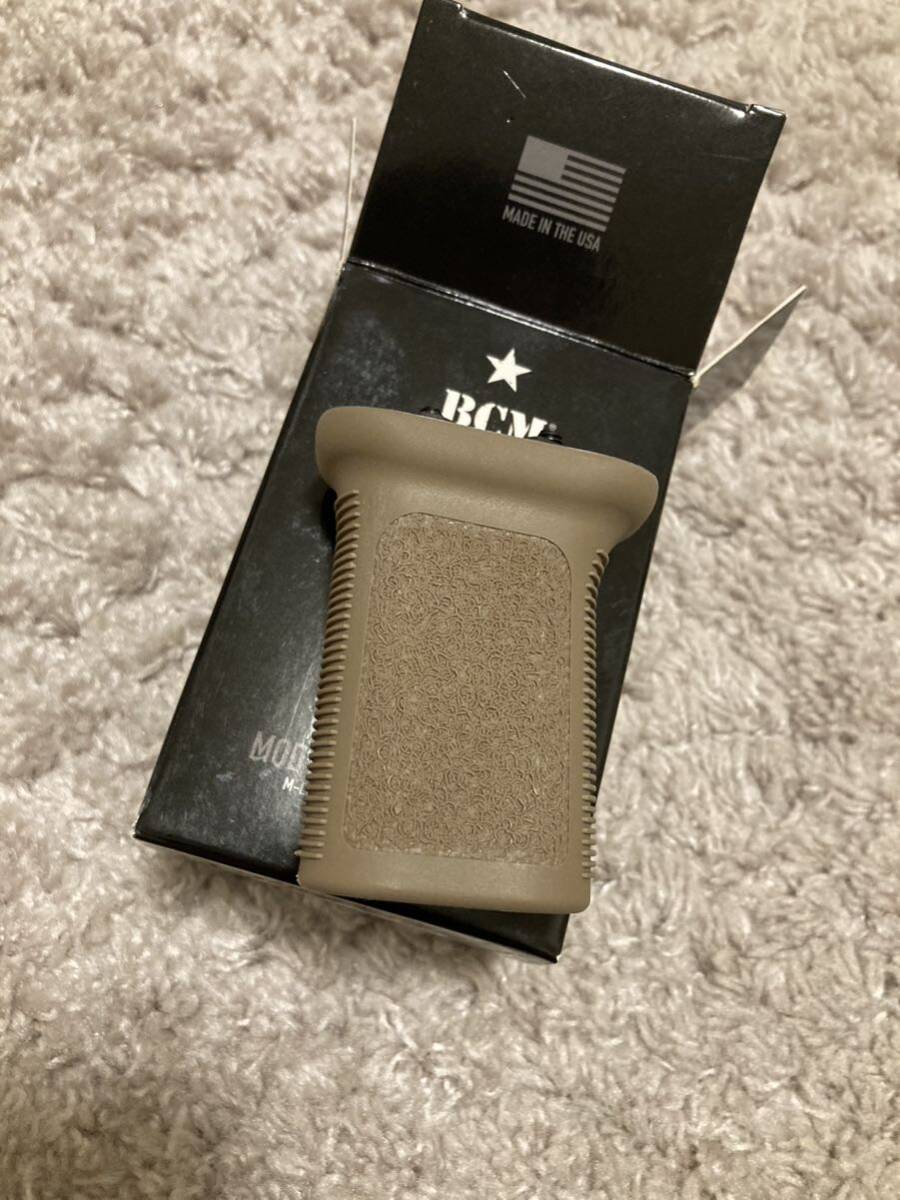 実物　bcm mlok grip fde ptwトレポン 次世代　vfc_画像1