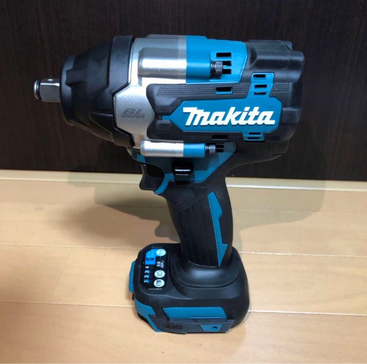 【未使用品】makita  マキタ  インパクトレンチ TW700DZ【本体のみ】 