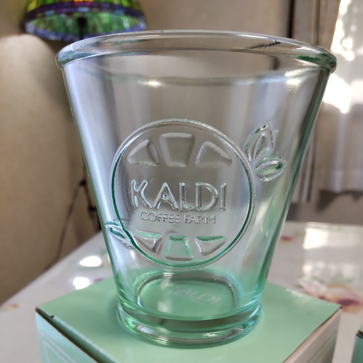 KALDI COFFEE FARM ２個 カルディ　コーヒー ファーム　うすいグリーン　アイスコーヒー　フリーカップ ガラス製　満水230ml 未使用　紙箱_画像3
