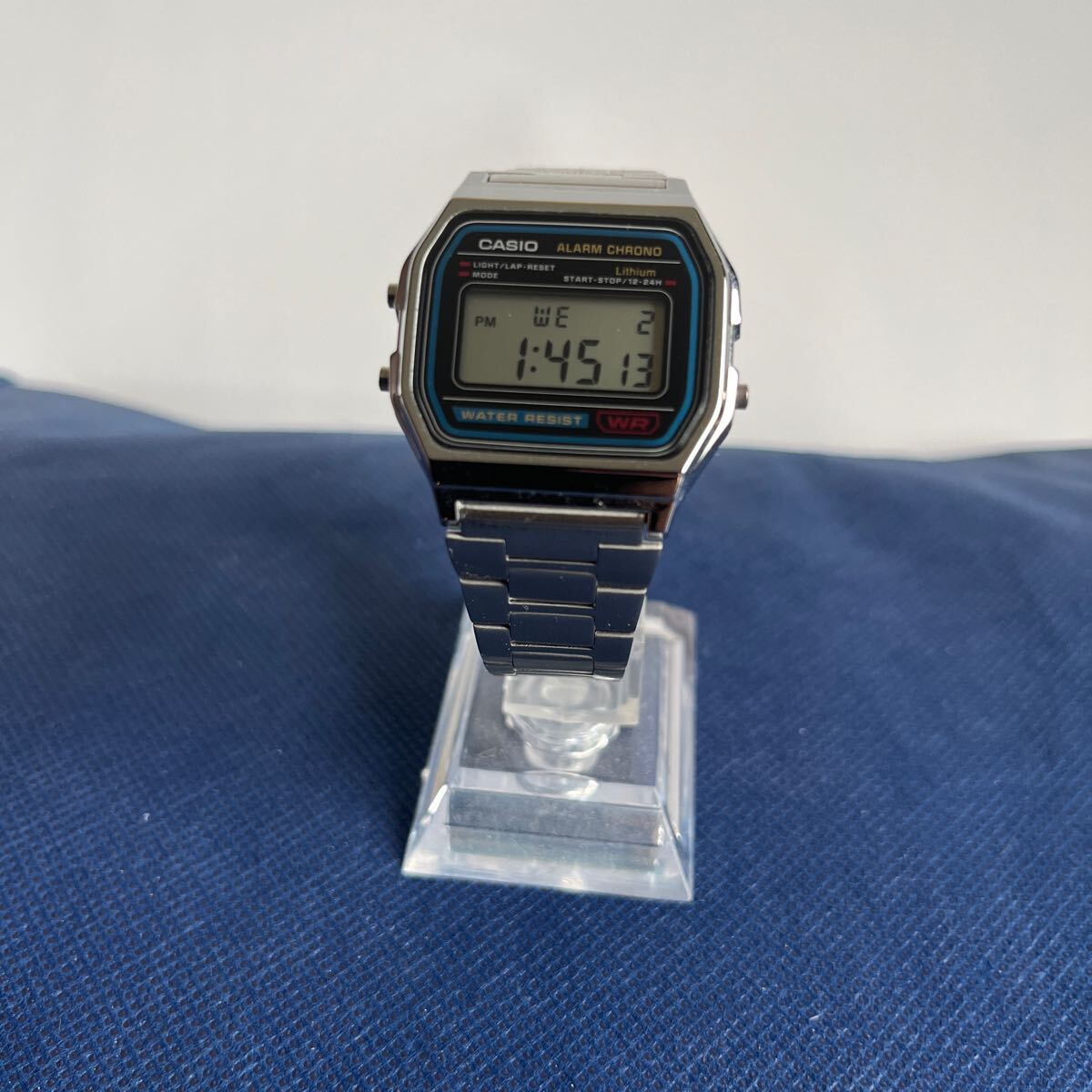 カシオ　デジタル腕時計 ステンレス レトロ風モデル チープカシオ　中古品