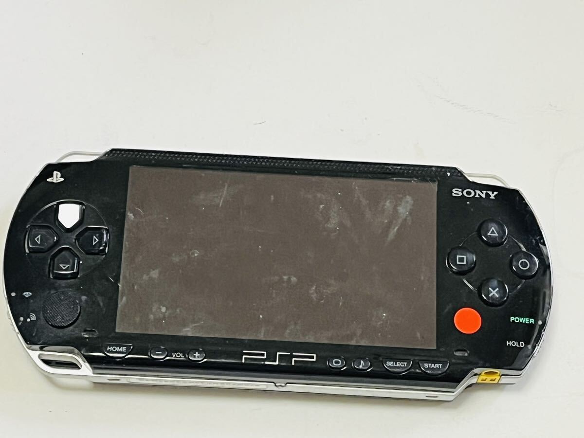 【PSP本体 】PSP 3000＆1000 まとめて本体 2台セット部品取りの画像6