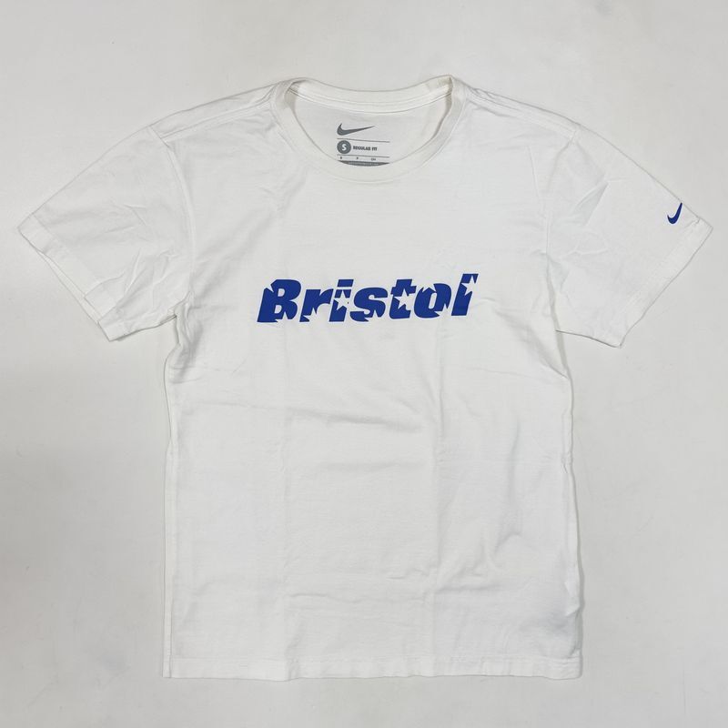 F.C.Real Bristol × NIKE エフシーレアルブリストル ナイキ BRISTOL STAR LOGO TEE ブリストルスターロゴ Tシャツ /Sサイズ / ホワイト の画像1