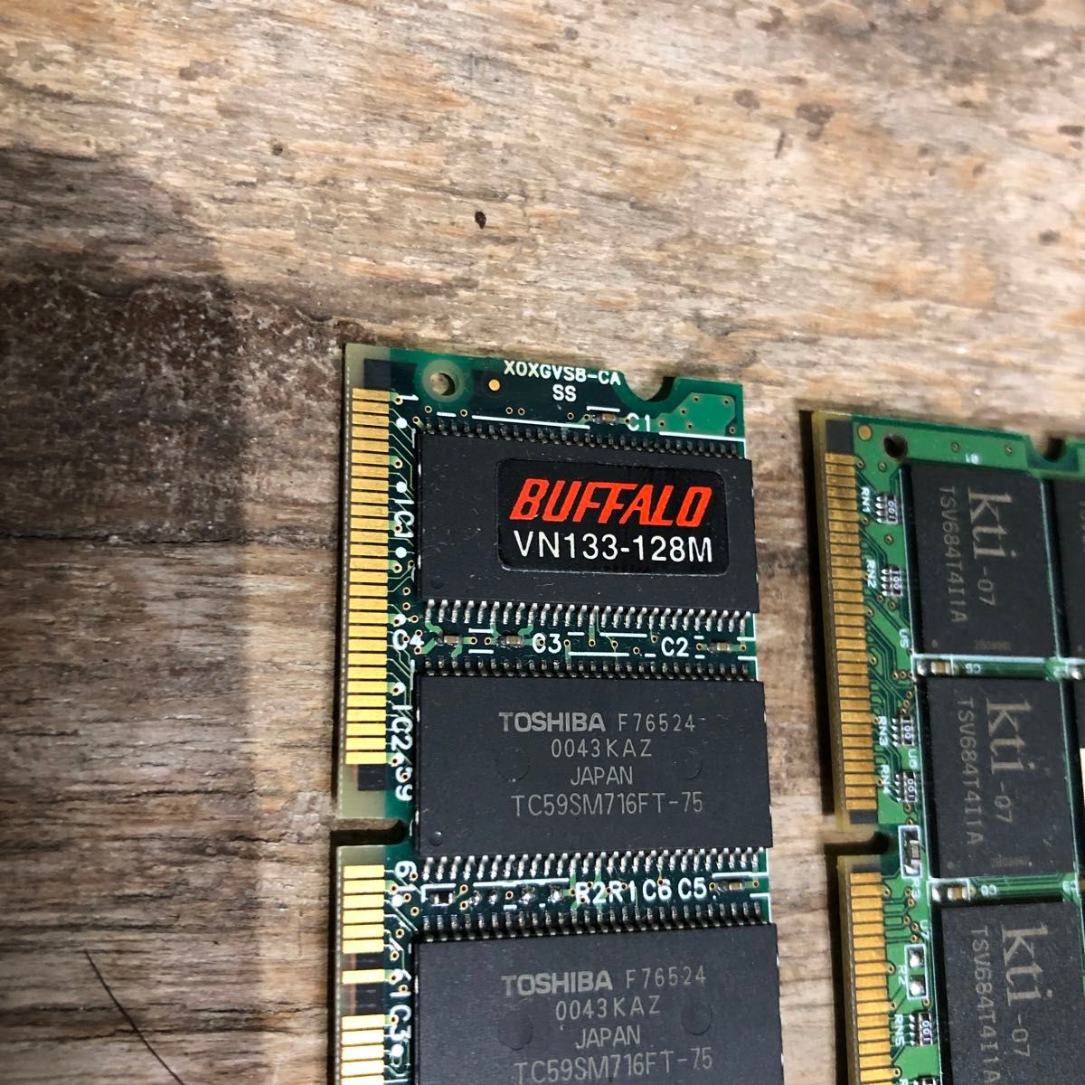 ノート用メモリpc-133 256MB BUFFALO 128MB の2枚 so-dimm SDRAM