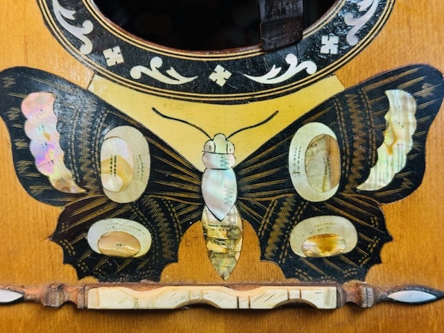  Italy G.PUGLISI REALE&FIGLI CATANIA White Butterfly . equipment ornament flower butterfly .kata-nia Vintage mandolin stringed instruments USED. 