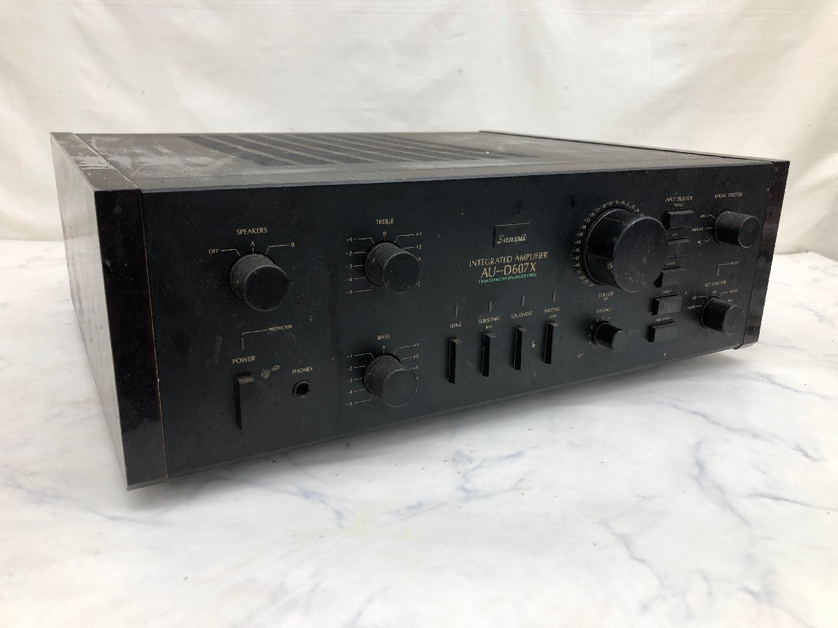 Y1535 ジャンク品 オーディオ機器 プリメインアンプ SANSUI サンスイ 山水 AU-D607Xの画像1