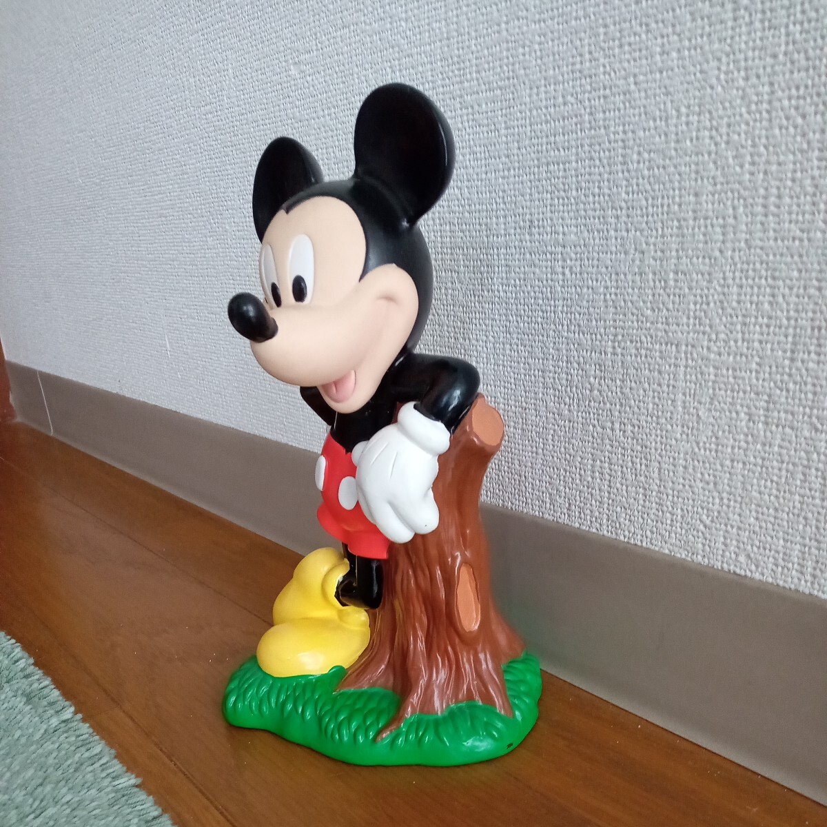 ディズニー ミッキーマウス 貯金箱 ソフビの画像3