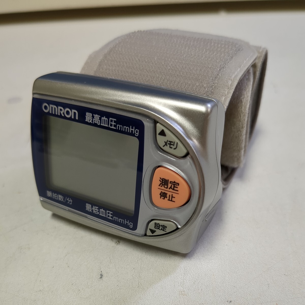 5154　オムロン　手首式血圧計　デジタル自動血圧計　新品　_画像4