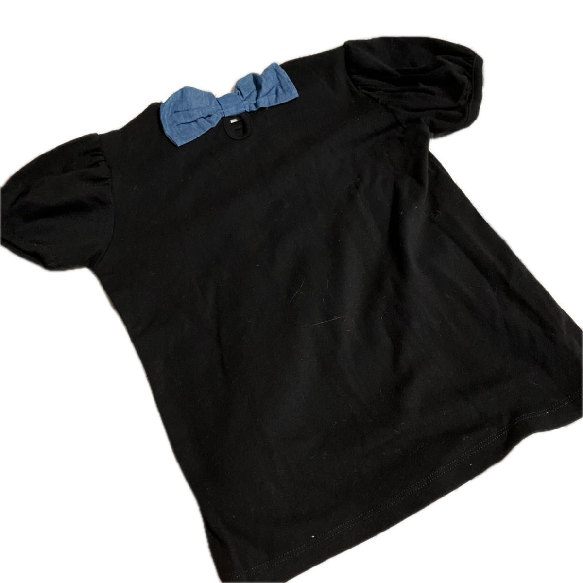 【新品タグ有り】半袖Tシャツ 黒　半袖 リボンTシャツ　130センチ