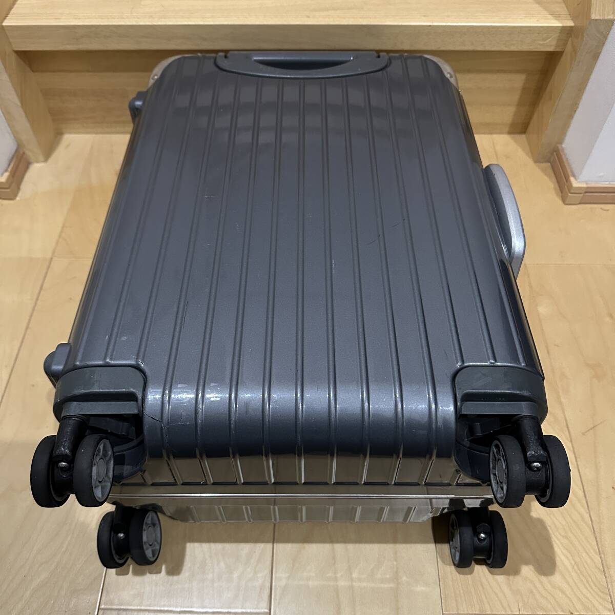 RIMOWA RIMBO リモワ リンボ グレー 灰色 スーツケース キャリーケース TSAロック 4輪 34L 892.52_画像7