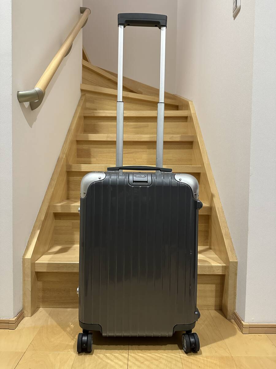 RIMOWA RIMBO リモワ リンボ グレー 灰色 スーツケース キャリーケース TSAロック 4輪 34L 892.52_画像1