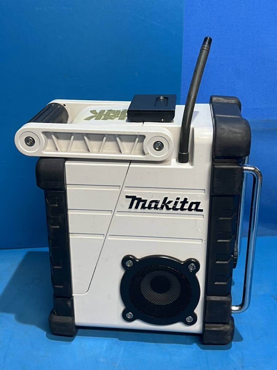 Makita 充電式ラジオ MR102_画像3