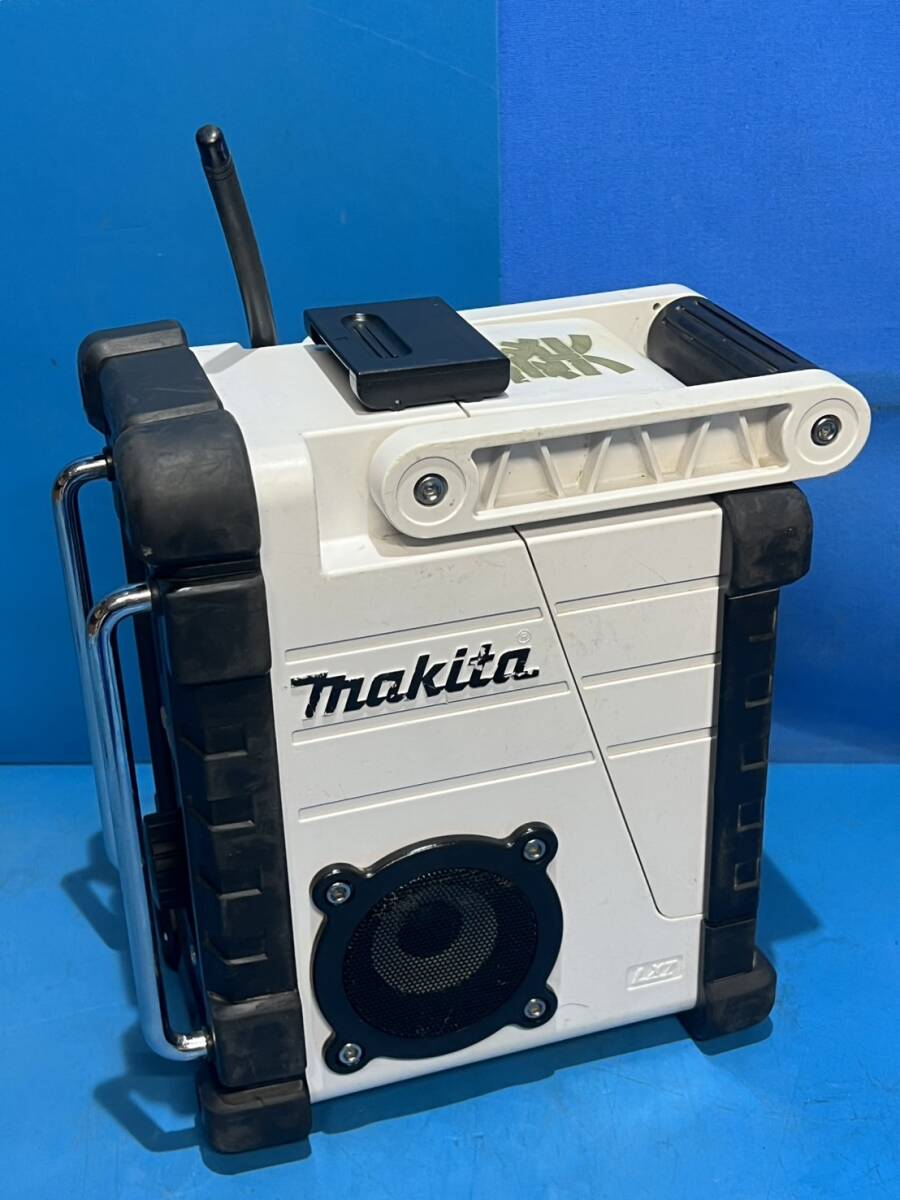Makita 充電式ラジオ MR102_画像2