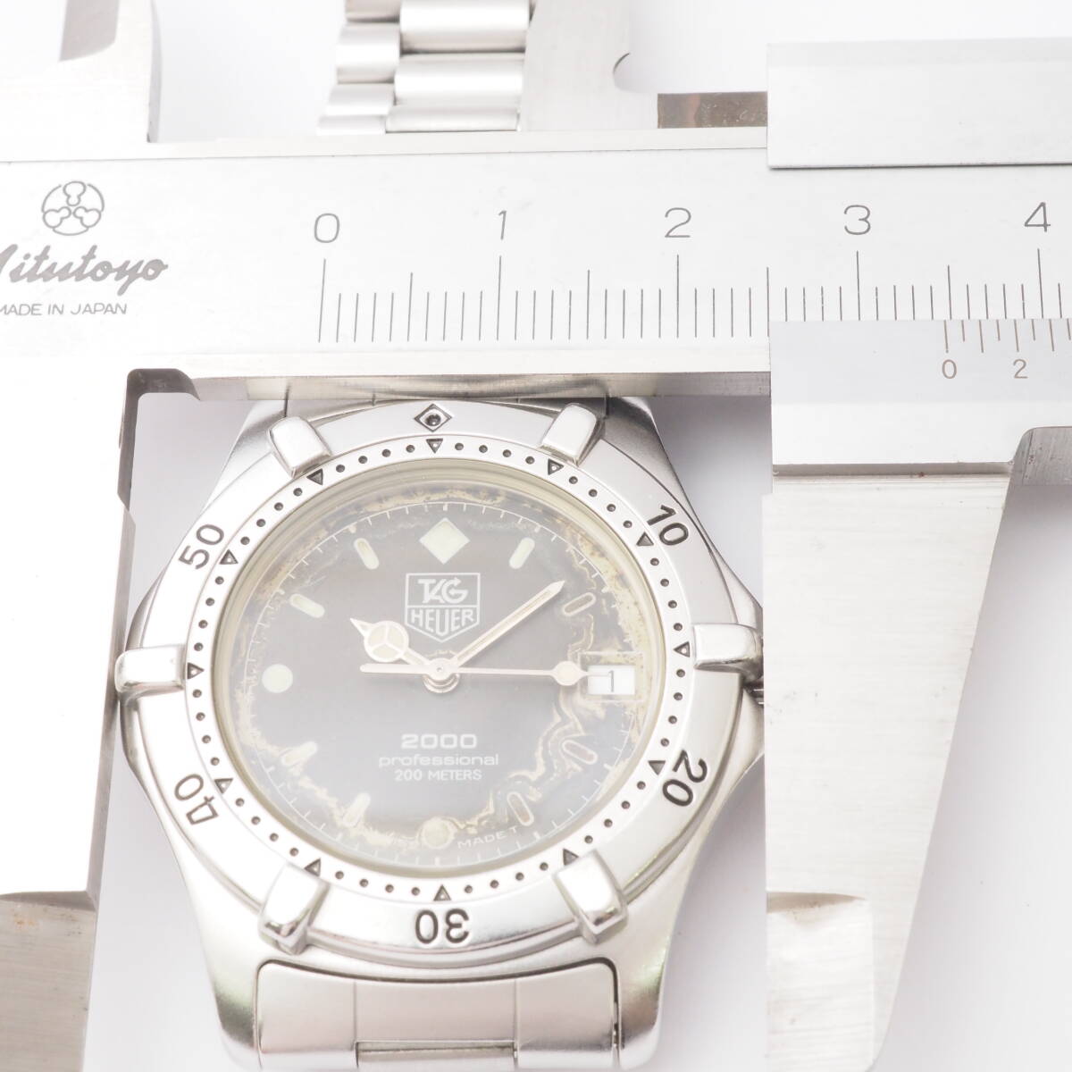 タグホイヤー 2000 プロフェッショナル デイト 200M TAG HEUER 962.013 4.95 クォーツ シルバー グレー文字盤 腕時計[1101077W20-AH7の画像5