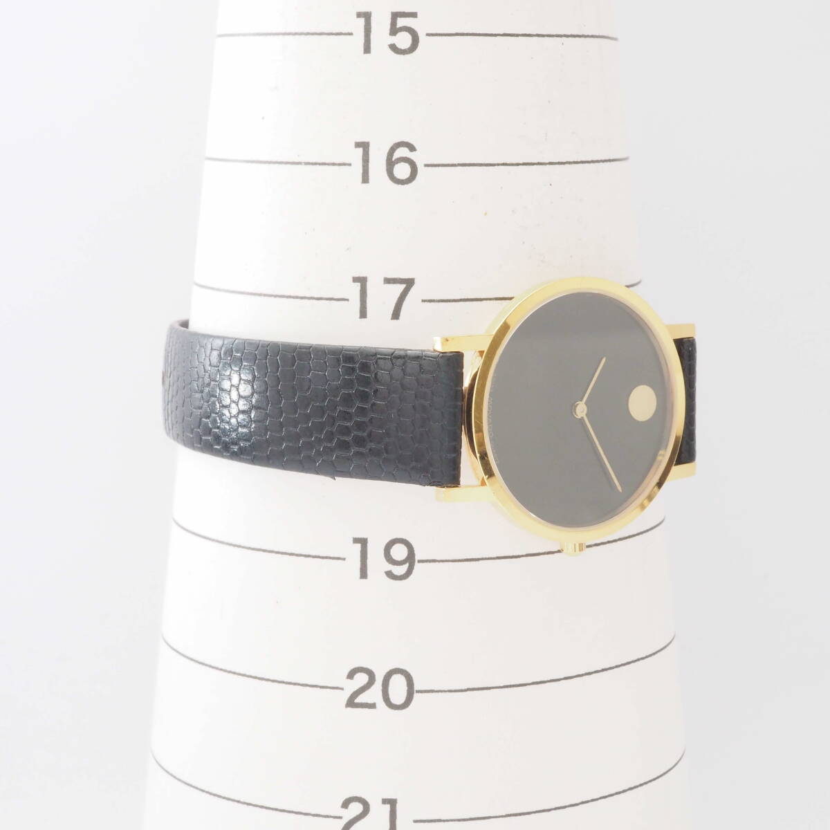 モバード ミュージアム 87.45.882 MOVADO QUARTZ クォーツ ゴールド×ブラック 黒文字盤 革ベルト ボーイズ 男女兼用 腕時計[2856692-BA8の画像4