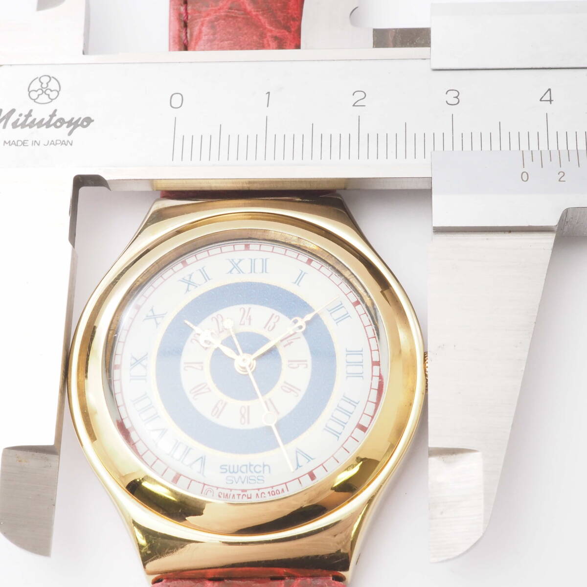  Swatch V8 9.5×3.6 1.55V Swatch SWISS SS кварц Gold × белый × темно-синий циферблат Rome n кожа ремень мужской мужчина наручные часы [Pa1558-BO7