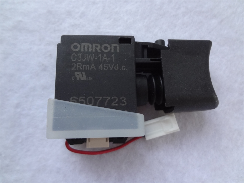 マキタ TD161D TD171D用 スイッチ 140B49-1 (OMRON C3JW-1A-1) インパクトドライバー部品_画像1