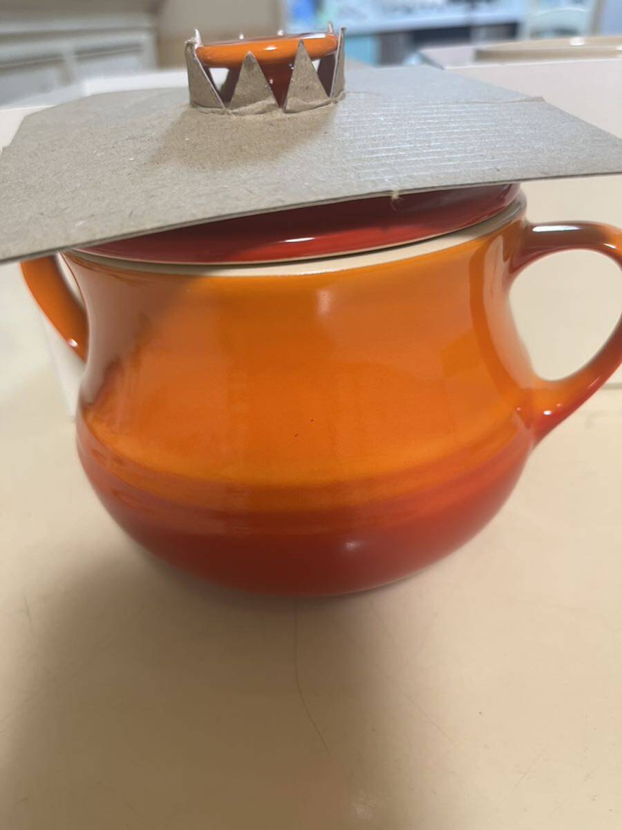 ルクルーゼ スープボール ２個セット オレンジ　廃盤　品　新品　未使用　 耐熱 スープポット 蓋付き_画像3