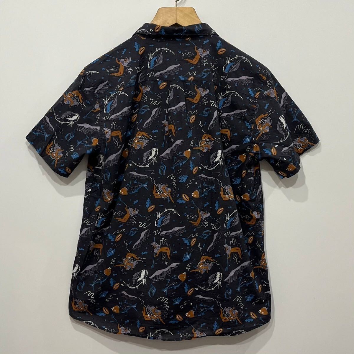 【150】 美品 22年 限定 パタゴニア パタロハ 魚 海 波 総 柄 半袖 アロハ シャツ L patagonia pataloha shirtの画像3