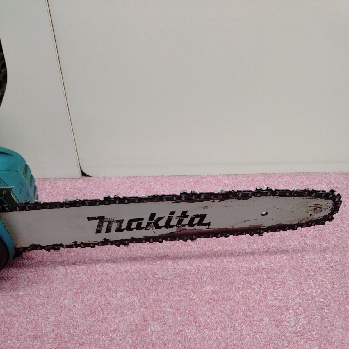 【長期保管】【動作確認済】 makita 充電式チェンソー 18V MUC353Dの画像3