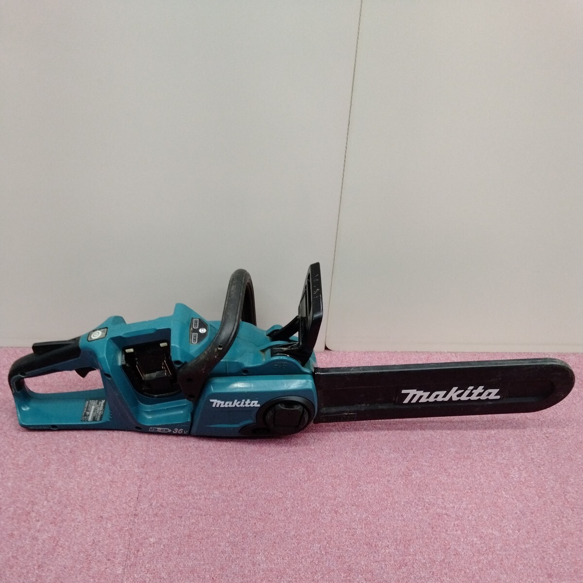 【長期保管】【動作確認済】 makita 充電式チェンソー 18V MUC353Dの画像1