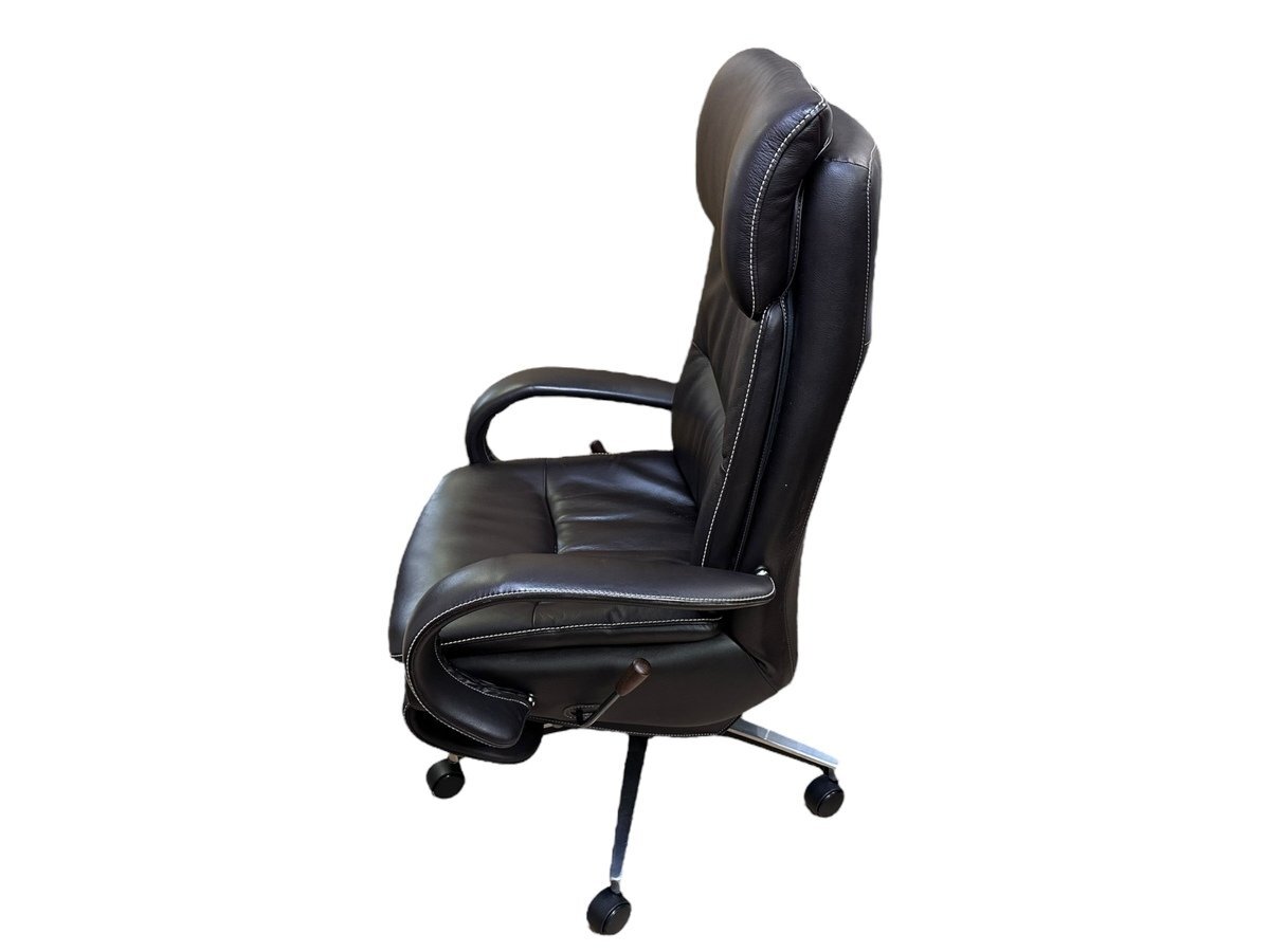 極美品 カリモク家具 デスクチェア XU7720 XU7720K353 ブラック モカブラウン ソファ 主材 オーク リクライニング調節 昇降機能 事務椅子の画像5