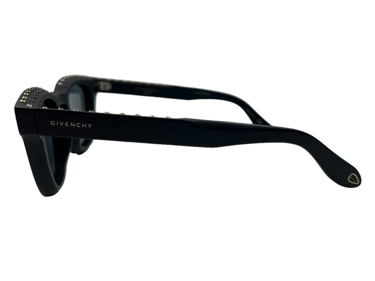 極美品 Givenchy ジバンシィ サングラス ブラック メガネ 眼鏡 スタッズサングラス GV 7006/S 807T4 4824 145 本体 ブランド 箱付きの画像7