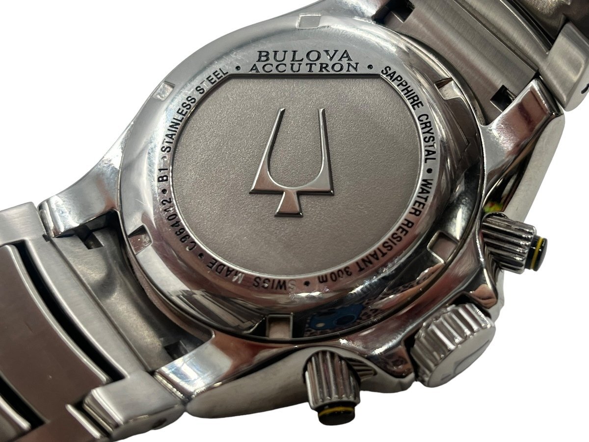【美品】BULOVAブローバ ACCUTRON アキュトロン C964042 B1 クロノグラフ オートマチック 300M ステンレススチール 腕時計 メンズ デイト_画像7