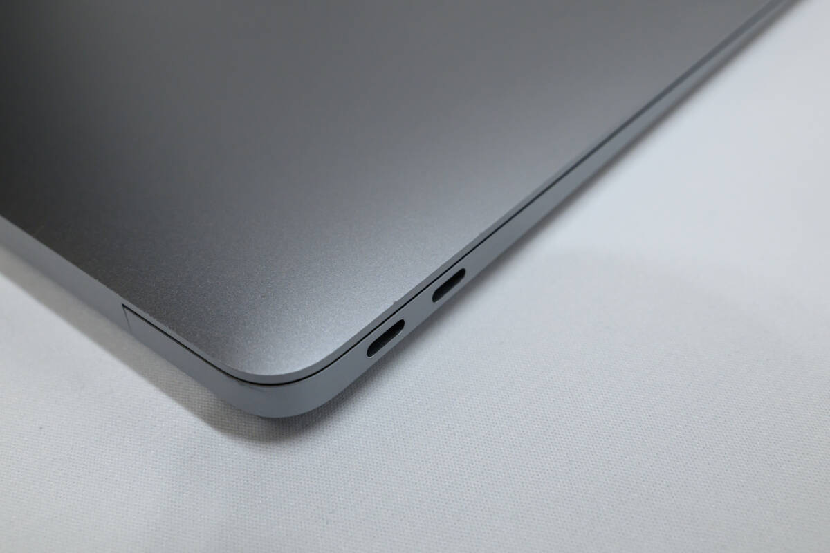 Apple MacBook Air 2020 13インチ M1 8コアCPU 8コアGPU 16GB Apple MacBook Air 2020 13インチ M1 8コアCPU 8コアGPU 16GB