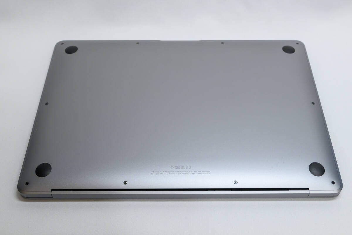 Apple MacBook Air 2020 13インチ M1 8コアCPU 8コアGPU 16GBメモリ 512GB SSD スペースグレイ 送料無料_画像3