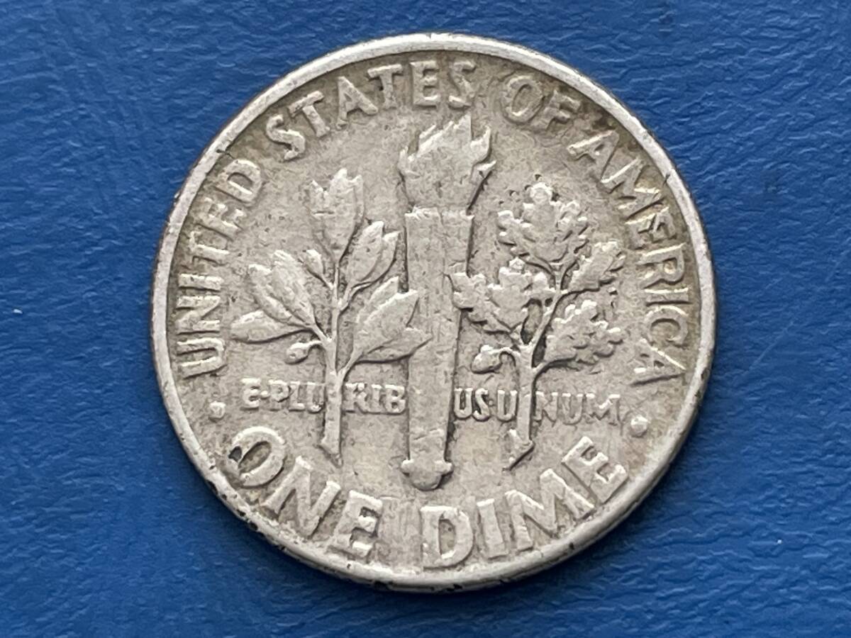 ☆アメリカ銀貨【アメリカ1959年1ＤＩＭＥ（10セント）銀貨：ミントマーク無し、ルーズベルト、コレクター放出品】銀貨　M495☆_画像2