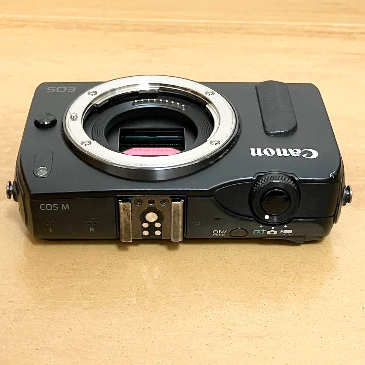 ジャンク品 Canon EOS M Black ボディの画像3