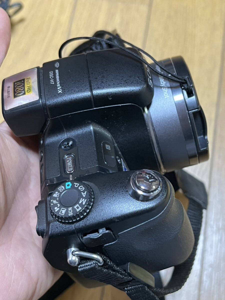 SONY ソニー DSC-H7 Cyber-shot サイバーショット デジタルスチルカメラ デジタルカメラ　綺麗　バッテリーがないので動作は一切未確認_画像4