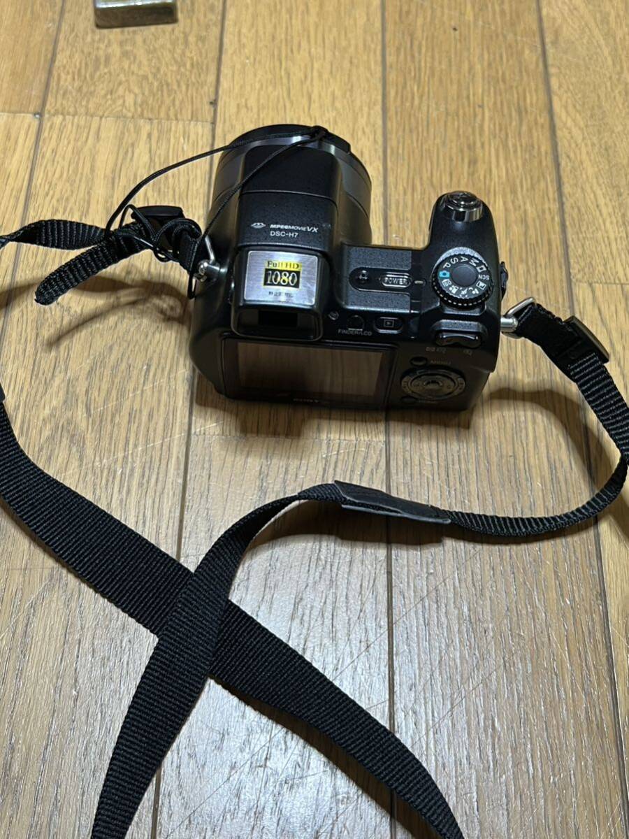 SONY ソニー DSC-H7 Cyber-shot サイバーショット デジタルスチルカメラ デジタルカメラ　綺麗　バッテリーがないので動作は一切未確認_画像1