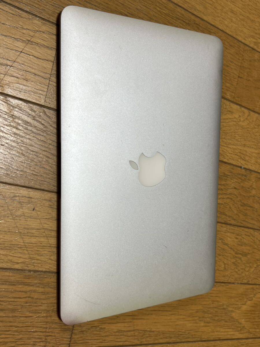 macbook Air Core i5 2011 アダプター付き　キーボード英語　動作品_画像2