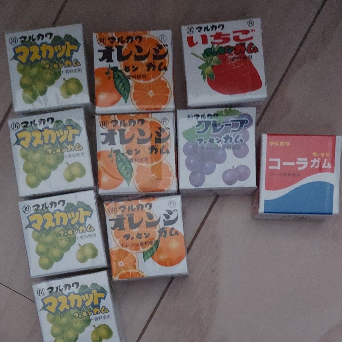 お菓子 90個ほど♪レトロ 駄菓子屋　 キャンディ、ガム、ゼリーボール、チョコレート、マシュマロ、ラムネ