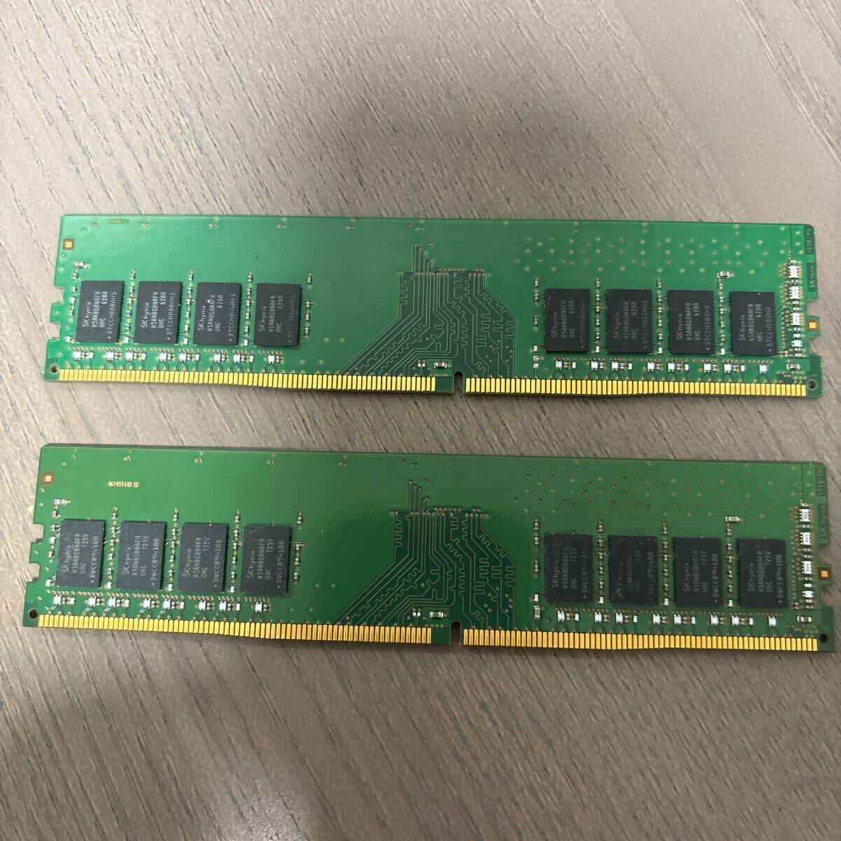 *2 DDR4 PC4-2400T 8GB 2 sheets 16GB SK HYNIX HMA81GU6AFR8N