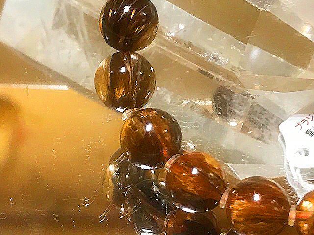 新しいスタイル 最上級g10000円 激レア 雲母 マイカ 入りオレンジキャッツアイ キャッツアイ、猫目石