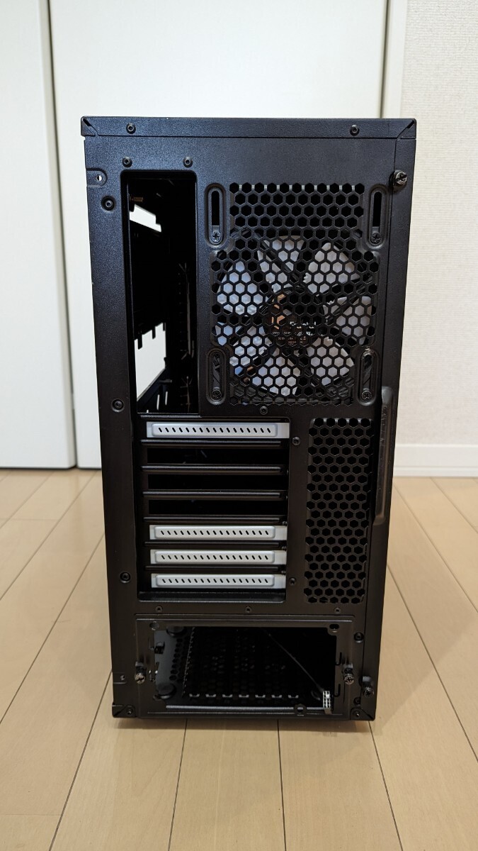 【ジャンク】Fractal Design Define C 自作 デスクトップ ミドルタワー_画像4