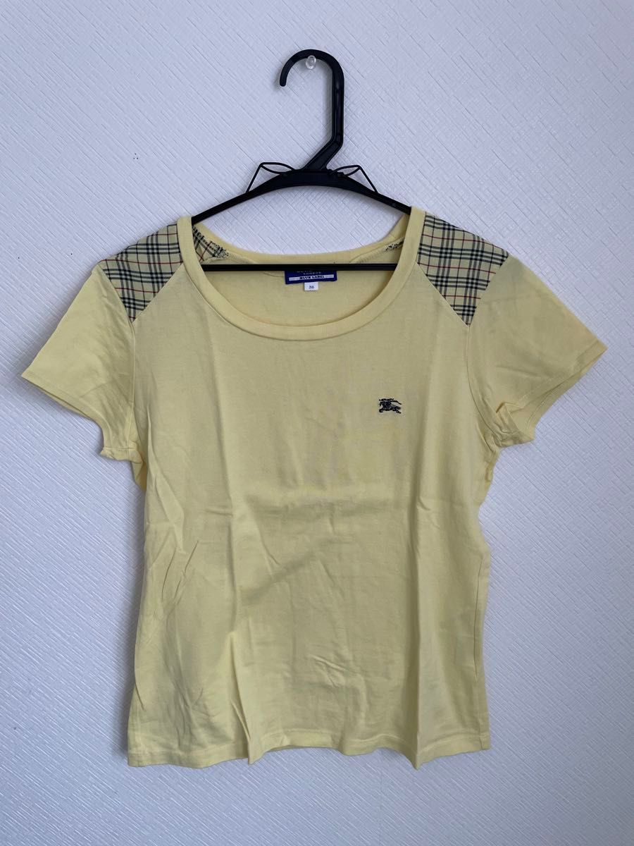【レア】BURBERRY バーバリーブルーレーベル 半袖カットソー M BURBERRY バーバリーブルーレーベル 半袖 Tシャツ 人気のカラー