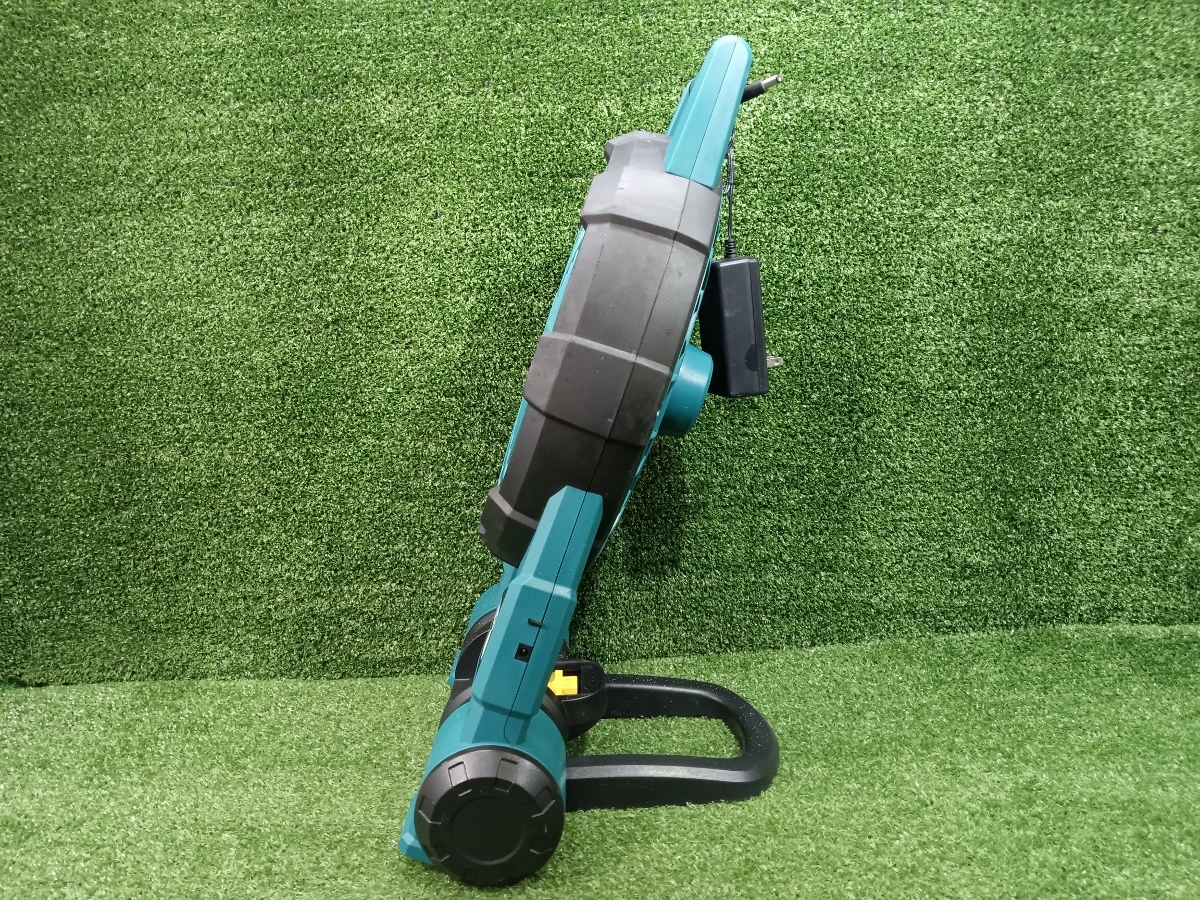 中古 makita マキタ 14.4V 18V 充電式ファン 扇風機 CF201DZ 本体 + ACアダプター_画像5