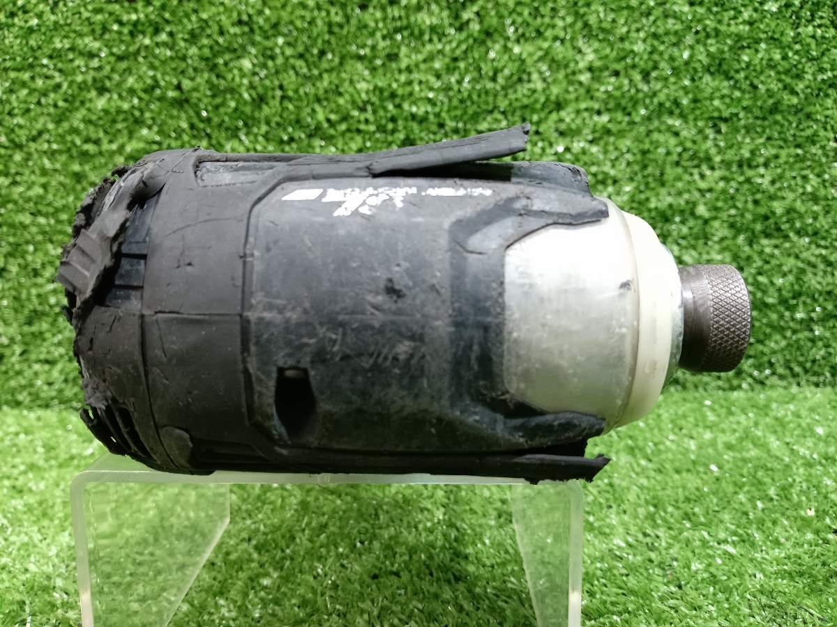 中古 makita マキタ 14.4V 充電式 インパクトドライバ 黒 ブラック 6.0Ahバッテリー 2個 充電器 付 TD162DRGXB_画像5