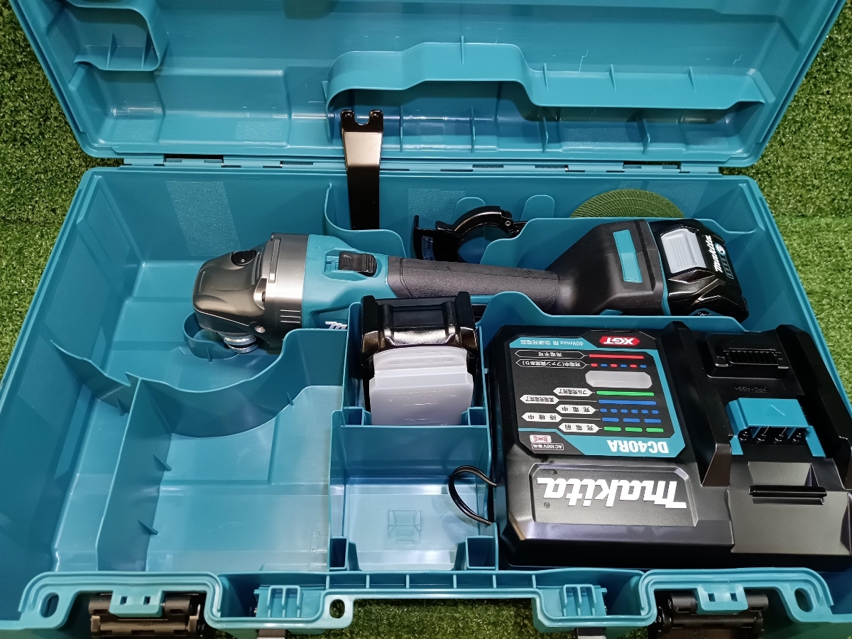 未使用 makita マキタ 40Vmax 充電式ディスクグラインダ GA001GRDX バッテリー 2.5Ah 2個 充電器 1個_画像10