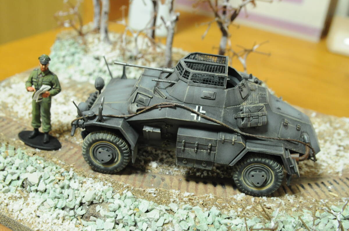 【完成品】ジオラマ タミヤ TAMIYA 1/35 ドイツ 4輪装甲偵察車 Sd.Kfz.222 プラモデル 第二次大戦 ミリタリー スケールモデル _画像2